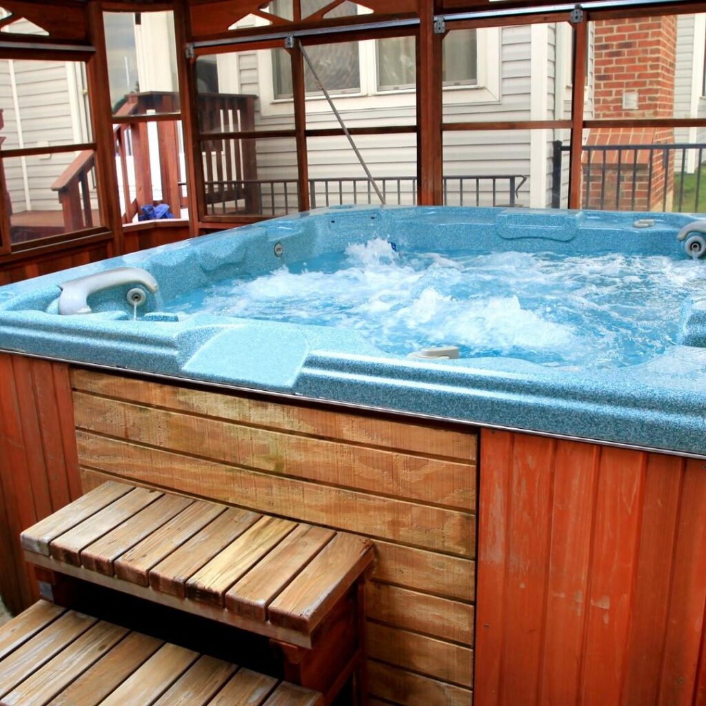 Hot Tub Vs. Swim Spa: What's The Difference? - SPA MAX